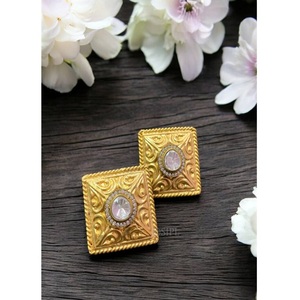 Atractivos Pendientes de Botón de Moda en Latón Chapado en Oro con Moissanita de Primera Calidad para Fiestas y Bodas - Product Image 1