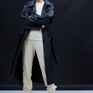 Ensemble de survêtement deux pièces uni à manches longues et col rond, comprenant un sweat à capuche et un pantalon de jogging - Product Image 3