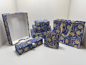 Boîtes et sacs en papier imprimés à la main avec des motifs artistiques, idéaux pour le rangement, les cadeaux, l'emballage et la décoration. - Product Image 5