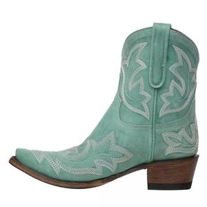 Botas de equitación de cuero bordado exclusivas con costuras color verde azulado, diseño occidental, color y talla personalizados para hombres y mujeres ecuestres - Product Image 1