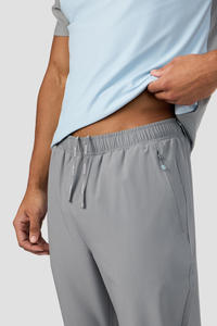 Vente flash : Survêtement coupe-vent personnalisé avec logo, imprimé hiver, séchage rapide, style streetwear, imperméable pour hommes, fabriqué au Pakistan - Product Image 5