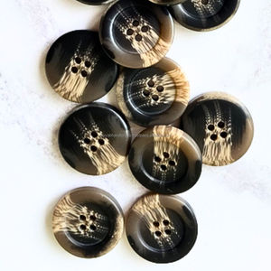Wholesale Custom Elegant Assortment of Natural Horn-Inspired Buttons with Unique Patterns By Tayyab handicraft - Product Image 4