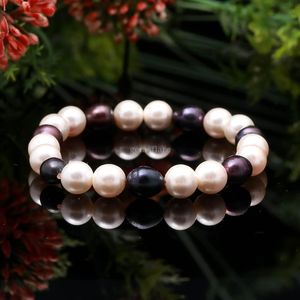 สร้อยข้อมือไข่มุกน้ำจืดสีขาวดำธรรมชาติ สร้อยข้อมือไข่มุกยืดแบบมินิมอล เครื่องประดับไข่มุกแบบเรียบง่าย ขายส่งจำนวนมาก - Product Image 3