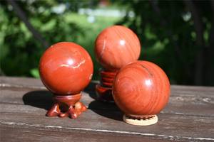 Bola de cristal de jaspe rojo natural de 55mm, esfera de cuarzo, piedra preciosa curativa, adorno energético, decoración de elfos, regalo espiritual, 1 unidad - Product Image 4