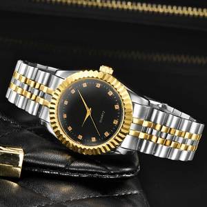 6005 Juego de 2 Relojes de Pareja Analógicos de Diseño Moderno para Hombre y Mujer - Product Image 5