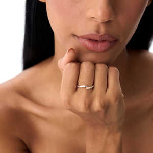 Anillo Cruzado de Diamantes Baguette y Redondos de 14k, Estilo Vintage de Lujo, Moissanita, Plata de Ley 925, Anillo de Moissanita Chapado en Oro de 14k - Product Image 3