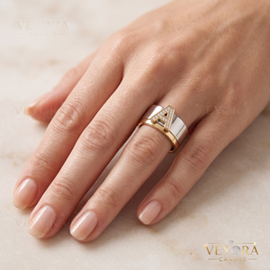Anillo de Oro Sólido Personalizado con Letra A y Diamante Moissanita, Elegante Accesorio de Joyería Brillante - Product Image 1