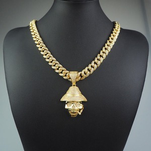 Collier Hip Hop. Pendentif Crâne des Pirates des Caraïbes. Accessoires de rue hip-hop hipster micro-incrustés de moissanite - Product Image 3
