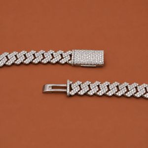Chaîne cubaine en diamant avec finition glacée et style hip-hop pour hommes - Product Image 3
