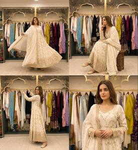 Robe Anarkali en Soie Chinon Brodée de Paillettes Miroir avec Bordure Découpée, Dupatta et Pantalon Élastique Cousu – Tenue Ethnique KW 1097 - Product Image 3