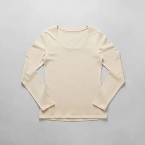 เสื้อแขนยาวคอกลมสีครีมสำหรับผู้หญิง ผ้าฝ้ายถัก ระบายอากาศได้ดี สไตล์มินิมอล ทรงปกติ สีพื้น ใส่สบายๆ - Product Image 3