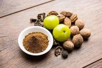 Poudre de Triphala pure |   Poudre d'herbes ayurvédiques de qualité supérieure |   Amla Haritaki Bibhitaki |   Qualité d'exportation