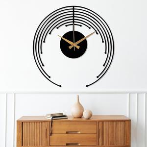Reloj de pared metálico en oferta que ofrece una declaración de estilo audaz sin ornamentación excesiva, añadiendo un toque moderno a habitaciones tradicionales. - Product Image 4