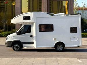 Autocaravana Usada <span class=keywords><strong>IVECO</strong></span> Daily con Techo Rígido Tipo C, 2.3T, Automática, con Cocina y Baño, 2022 - Product Image 6