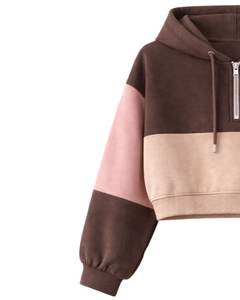 Ensemble décontracté deux pièces pour femme : crop top zippé à capuche et short cargo à imprimé cœur, coloris marron, beige et rose, vente en gros - Product Image 3