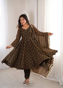 Lanzamiento de un nuevo diseño de moda Bollywood: Gwon&Pent&dupatta, listo para usar. - Product Image 5