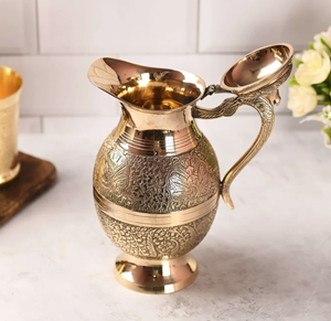 Carafe à eau en laiton, vaisselle traditionnelle, pichet artisanal finition dorée, pot à eau décoratif, style vintage, vaisselle de service - Product Image 6