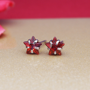 Magnifiques boucles d'oreilles étoile rouge faites à la main en argent sterling 925, bijoux pour femmes et filles, à porter lors de mariages et de fêtes - Product Image 3