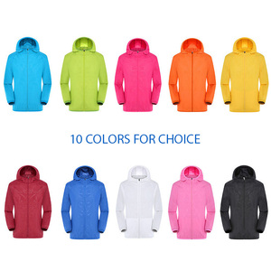 Veste coupe-vent unisexe blanche à capuche anti-UV légère zippée pour l'hiver, style motard et biker, en polyester, avec blocs de couleur - Product Image 6