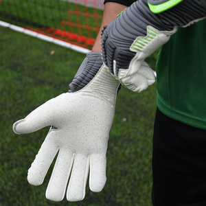 Guantes de Portero Unisex de Cuero de Alta Calidad Hechos a Medida, Impermeables, con Cierre de Cordones y Logotipo Personalizado - Product Image 4