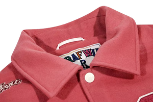 Blousons universitaires épais style baseball rose classique avec fermeture boutonnée, logo personnalisé et broderie chenille - Product Image 2