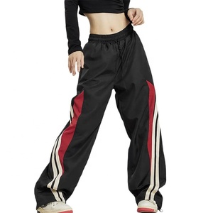 Pantalones Deportivos Holgados de Cintura Alta para Mujer, Ropa de Invierno, Diseño Color Block, Logotipo Personalizado OEM, Estilo Urbano Informal - Product Image 1