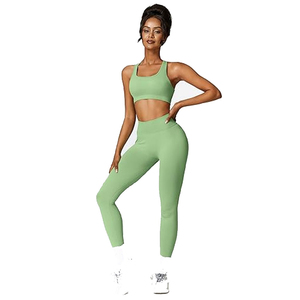 Ensemble de yoga uni pour femme avec soutien-gorge de sport et leggings courts taille mi-haute respirants – Tenue de sport 3 pièces pour le fitness à prix abordable - Product Image 2