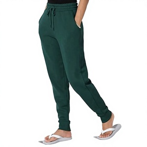EVER GLOW Vente en gros Nouveauté 2026 Pantalon cargo d'hiver pour femme en toile noire, coupe classique, respirant et imperméable, en polyester/coton - Product Image 1