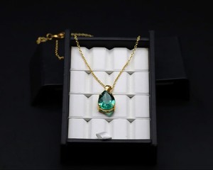 <b>Emerald</b> Teardrop <b>Pendant</b> Natural Green Gemstone Necklace Luxury Jewelry Healing Crystal Gift Wholesale Supplier - Product Image 4