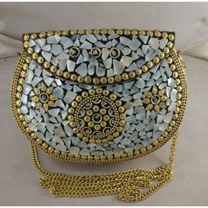 RR ENTERPRISES Pochette vintage en argent antique pour femme, pour mariage ou soirée, élégant coffret cadeau de mariage, fabriqué en Inde - Product Image 6