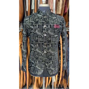 Costume Jodhpuri pour homme en velours noir royal de qualité supérieure, design Bandhgala Indo Western pour les occasions ethniques, disponible à la vente - Product Image 1