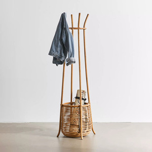Porte-manteau en bois naturel, robuste, en rotin, sur pied, pour chambre à coucher - Product Image 2