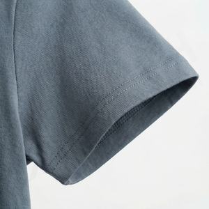 T-shirt col rond pour femme, haut décontracté confortable à manches courtes, personnalisable avec impression ou couleur unie - Product Image 6