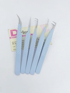 Juego de Pinzas para Extensión de Pestañas con Logotipo Personalizado, Color Azul Cielo, con Agarre de Diamante, Pinzas para Volumen Ruso, Pinzas en Forma de L y Pinzas de Punta Recta - Product Image 4