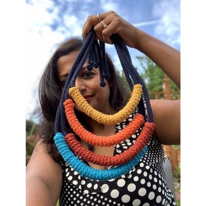 Colliers légers en coton de style bohème, pièces maîtresses avec fil de coquillages pour les escapades à la plage, de marques de boutiques - Product Image 5