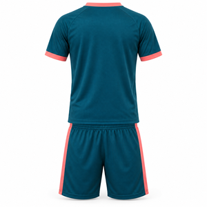Kit de football personnalisé ODM, maillot et short de football avec logo d'équipe, noms d'équipes, numéros et couleurs pour les commandes en gros - Product Image 2