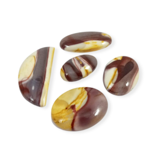 Venta al por Mayor de Cabujones Sueltos de Jaspe Mookaite Natural Rojo/Amarillo de Radha Arts, 20-35 mm, Suministros para la Fabricación de Joyas de Rajasthan - Product Image 1