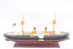 Maquette historique du navire de guerre espagnol Pelayo en bois, fabriquée à la main - Modèle réduit de la marine de 1888 pour la décoration de la maison ou du bureau - Product Image 3