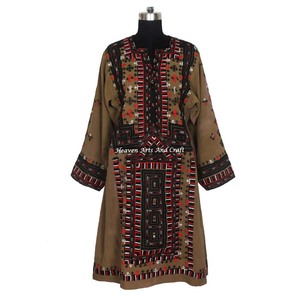 Vestido Balochi Kutchi para Mujer, Estampado Floral, Top/Túnica/Kurta Kutchi Hecha a Mano, Vestido Bohemio Único, Estilo Vintage Auténtico BDR060 - Product Image 5