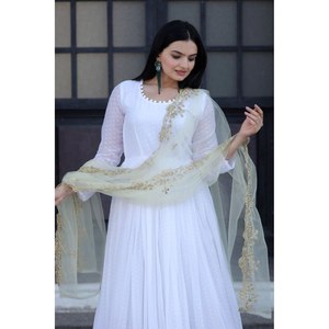 Robe de soirée trapèze et ensemble dupatta faits main avec broderie Zari sur tissu organza, taille empire, taille XL - Product Image 5