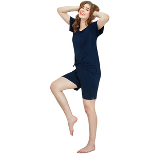 Ensemble court pour femmes tendance, aux couleurs coordonnées et au design moderne, idéal pour les vacances d'été et le quotidien. - Product Image 4