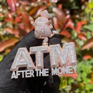 จี้ตัวอักษรโมอิสซาไนต์ ATM เงินแท้ 925 ชุบโรเดียม สไตล์ฮิปฮอป เครื่องประดับสำหรับใส่ทุกวัน ประดับเพชรแบบ Iced Out จี้ตัวอักษรสั่งทำได้ - Product Image 5