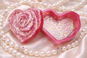 Boîte à Bijoux en Résine Florale Faite à la Main de Luxe, Organisateur Décoratif pour Bijoux, Petite Boîte à Bijoux en Résine Personnalisée pour Objets de Collection - Product Image 5