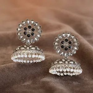 ต่างหูแบบห้อยประดับมุกเทียมรูปผีเสื้อ ดีไซน์โรแมนติก ยี่ห้อ Kanhai Jewels รุ่น 8871BLACK ชุบแพลตตินั่ม สำหรับโอกาสพิเศษ เช่น วันครบรอบ - Product Image 3