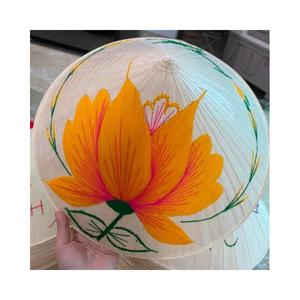หมวกปักมือจากหญ้าธรรมชาติเวียดนาม ปรับขนาดได้ เหมาะสำหรับกิจกรรมกลางแจ้ง ท่องเที่ยว ชายหาด ทำสวน ของที่ระลึก สำหรับผู้ใหญ่ทุกเพศ - Product Image 1