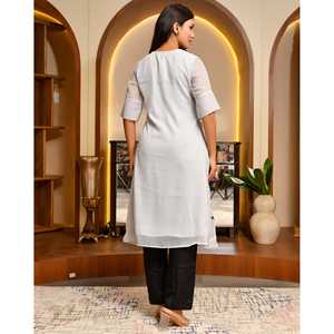 Ensemble Kurta en Chiffon Gris Daisy Style Casual XS avec Manches Trois-Quarts - Product Image 3