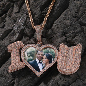 Colgante de Foto 'I Love U', Colgante de Corazón con Incrustaciones de Diamantes, Colgante Personalizado para Parejas, Estilo Hip Hop - Product Image 1