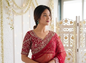 AARA Fashion <b>Red</b> Embroidered Silk Saree <b>Blouse</b> for Women Wedding Traditional Indian/Pakistani Wear Floor Length Regular Fit Sun - Product Image 3
