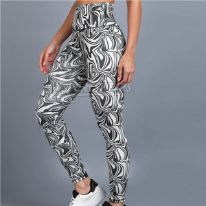 Leggings extensibles pour femmes, parfaits pour les voyages, faciles à ranger et à porter, leggings pour femmes pour chaque voyage, en vente - Product Image 3