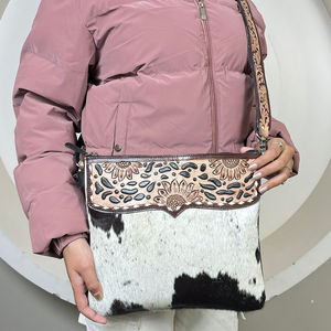 Bolso de Mano de Cuero Vacuno Hecho a Mano con Diseño de Tendencia 2025, Bolso Bandolera y de Hombro de Cuero Genuino de Gran Capacidad para Mujer - Product Image 4